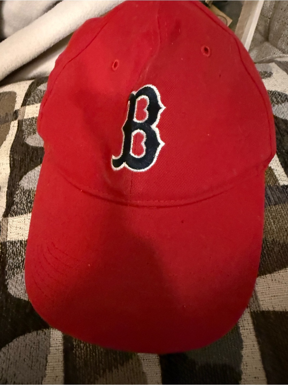 MLB Red Genuine Merchandise Cap Interior Label